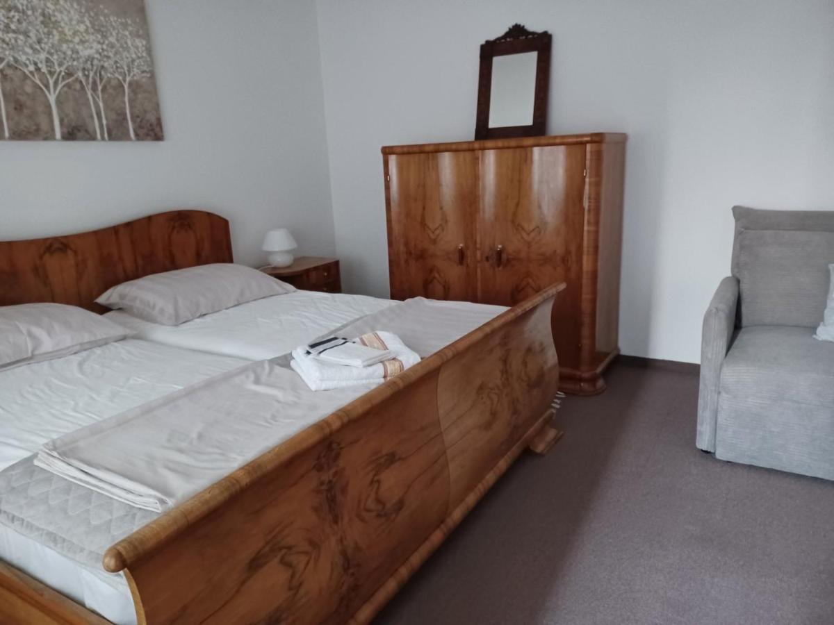 Walk Apartment Вуковар Екстериор снимка