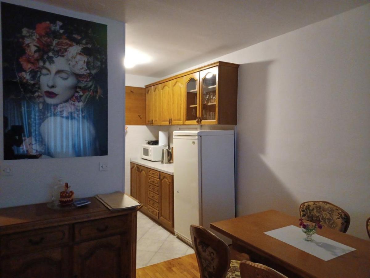 Walk Apartment Вуковар Екстериор снимка